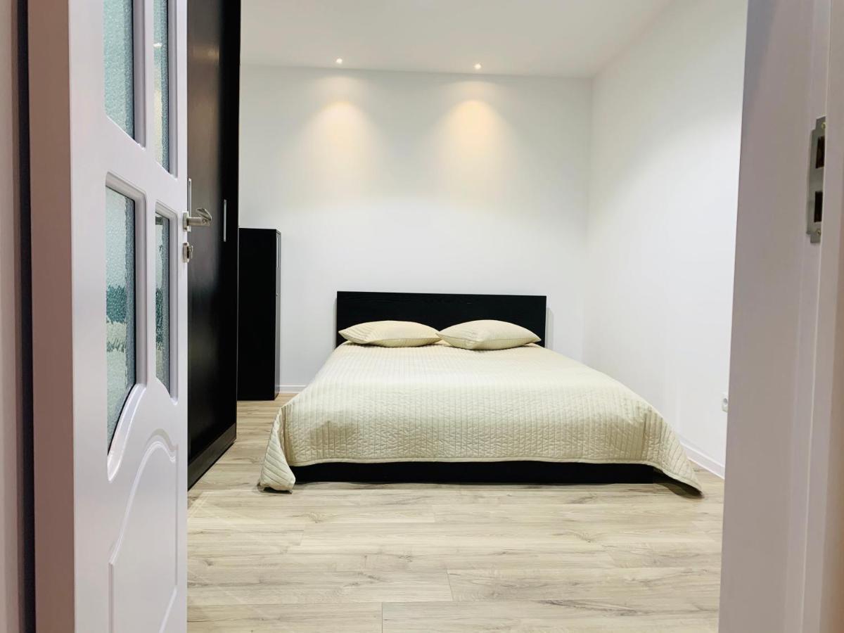 Apartment City Center Pitesti Exterior photo